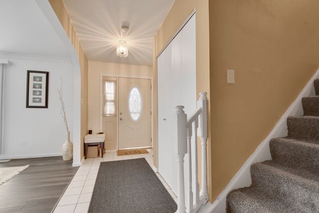 8218 170th Street, Tinley Park, IL 60477