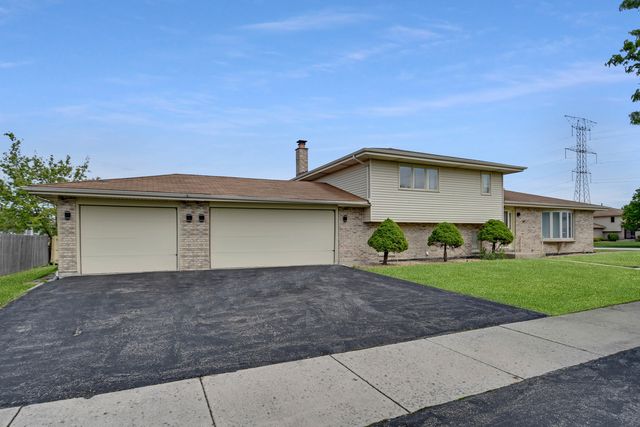 8218 170th Street, Tinley Park, IL 60477