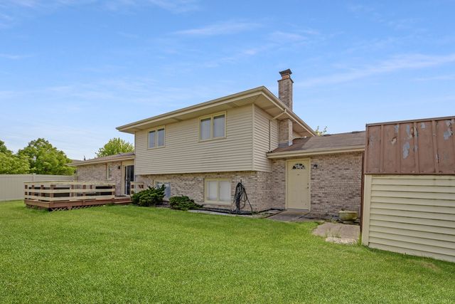 8218 170th Street, Tinley Park, IL 60477