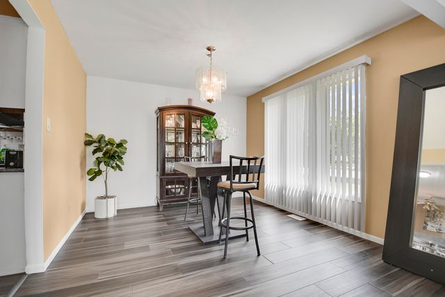 8218 170th Street, Tinley Park, IL 60477