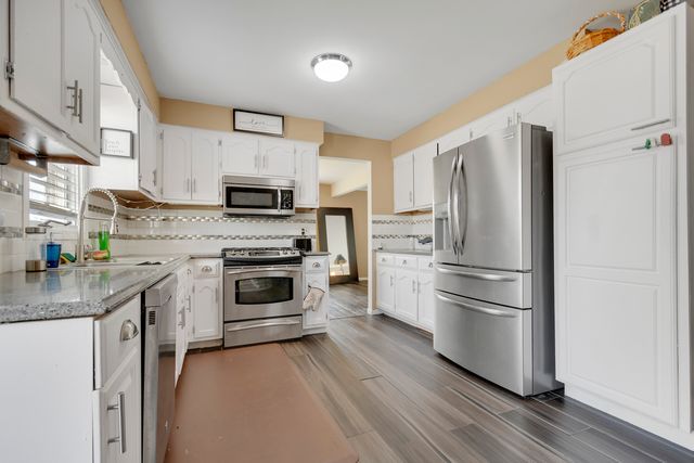 8218 170th Street, Tinley Park, IL 60477