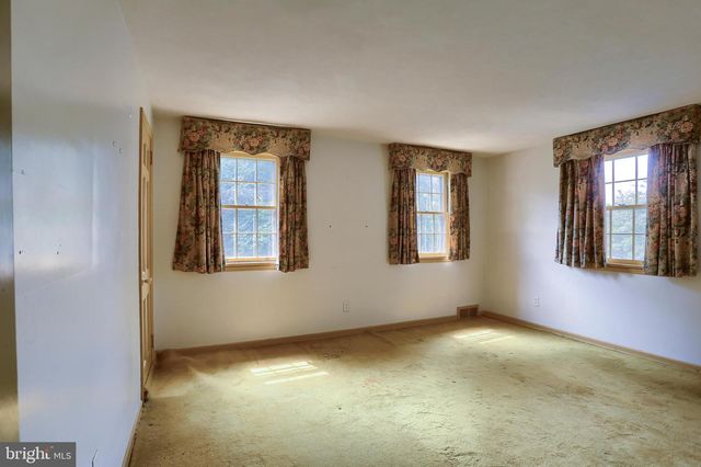 727 ARLINGTON RD, Camp Hill, PA 17011