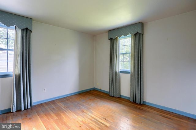 727 ARLINGTON RD, Camp Hill, PA 17011