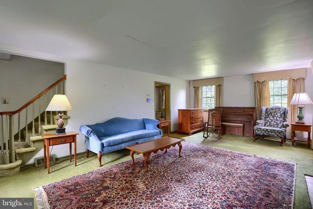 727 ARLINGTON RD, Camp Hill, PA 17011