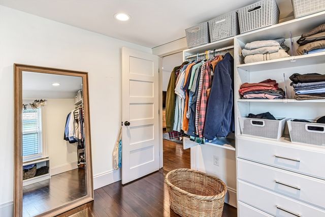 58 Metropolitan Ave 2, Boston, MA 02131