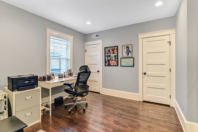 58 Metropolitan Ave 2, Boston, MA 02131