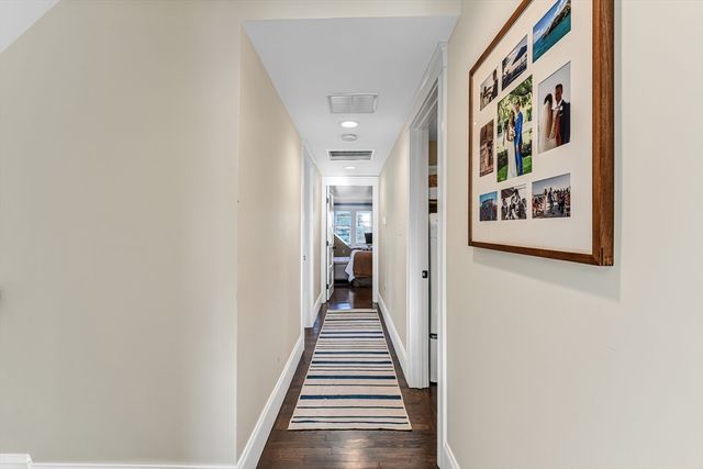 58 Metropolitan Ave 2, Boston, MA 02131