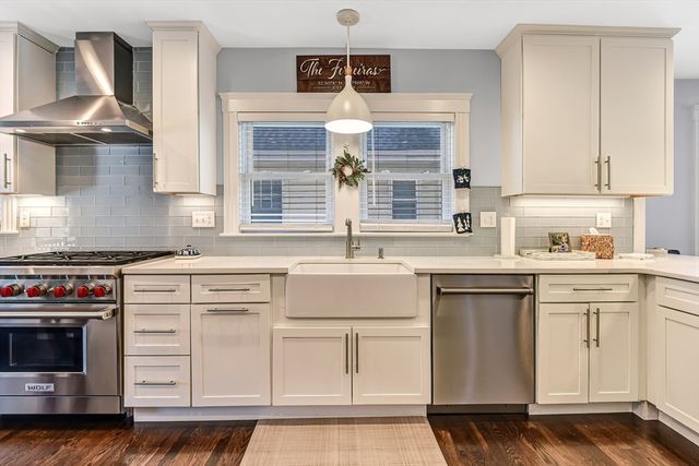 58 Metropolitan Ave 2, Boston, MA 02131