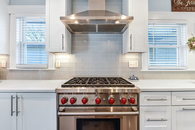 58 Metropolitan Ave 2, Boston, MA 02131