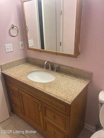 10920 Oak Harbor Dr, Louisville, KY 40299