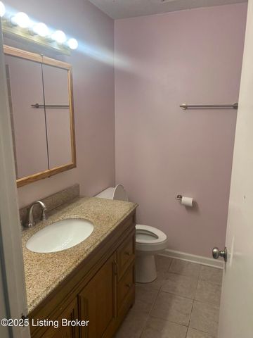 10920 Oak Harbor Dr, Louisville, KY 40299