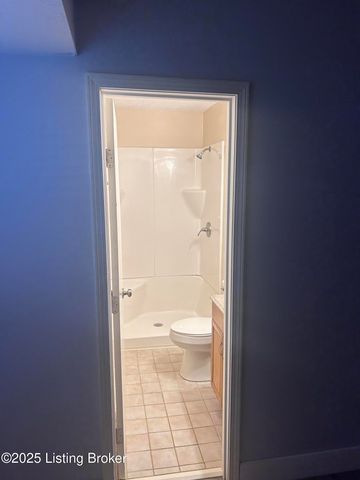 10920 Oak Harbor Dr, Louisville, KY 40299