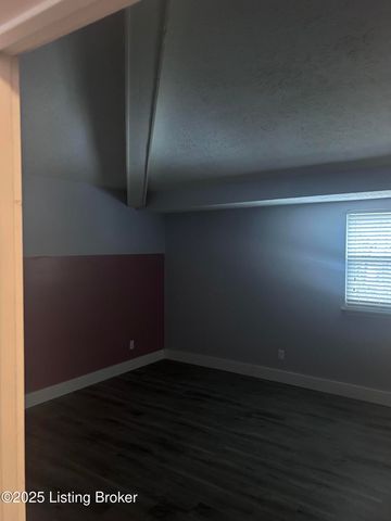 10920 Oak Harbor Dr, Louisville, KY 40299