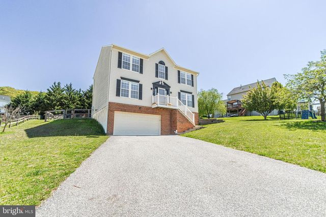 271 COURTNEY CT, Spring Grove, PA 17362