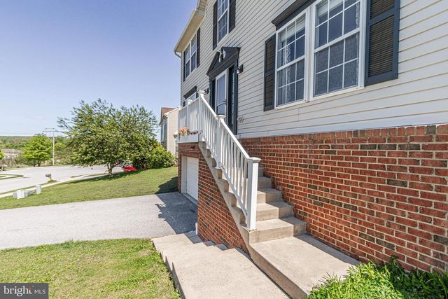 271 COURTNEY CT, Spring Grove, PA 17362