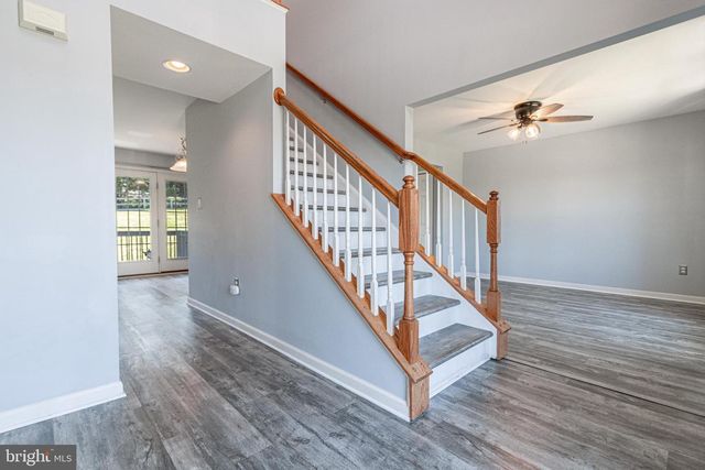 271 COURTNEY CT, Spring Grove, PA 17362
