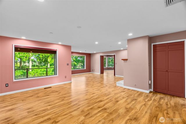 1406 Evergreen Park Lane SW, Olympia, WA 98502