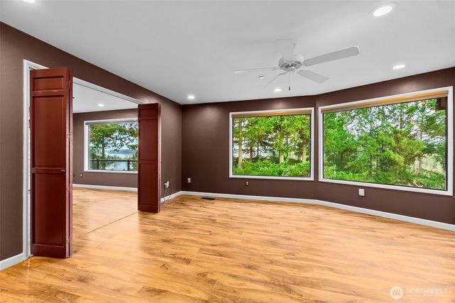 1406 Evergreen Park Lane SW, Olympia, WA 98502