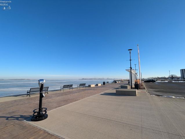 401 W Shoreline Dr Unit 244, Sandusky, OH 44870