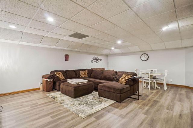 1722 Taylor Station Road, Blacklick, OH 43004