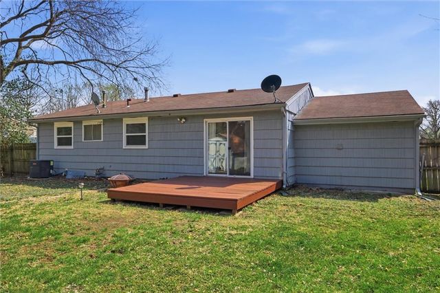 1204 NE 62nd Street, Gladstone, MO 64118