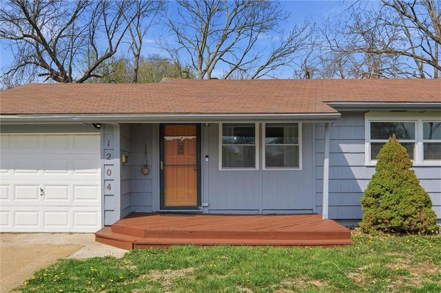 1204 NE 62nd Street, Gladstone, MO 64118