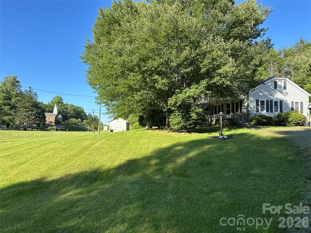 21 Byrd Lane, Brevard, NC 28712