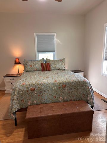21 Byrd Lane, Brevard, NC 28712