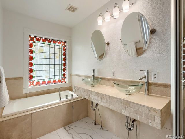 2250 N Washington St, Denver, CO 80205