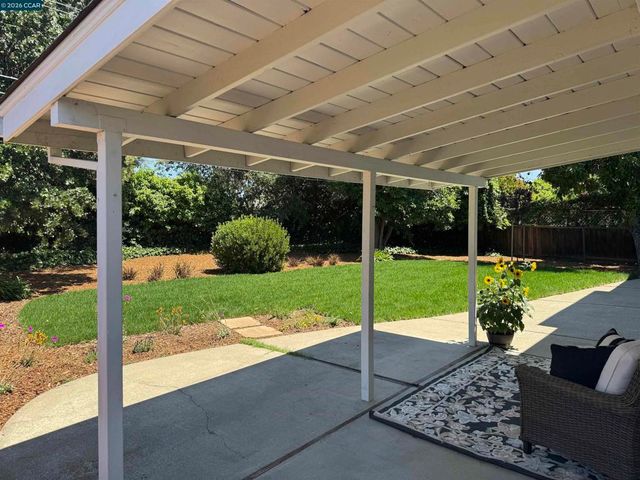1341 Edinburgh, Concord, CA 94518