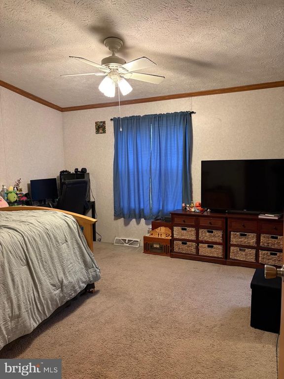 Image 15 of property listing at 3606 WHEELHOUSE RD, Middle River, MD 21220