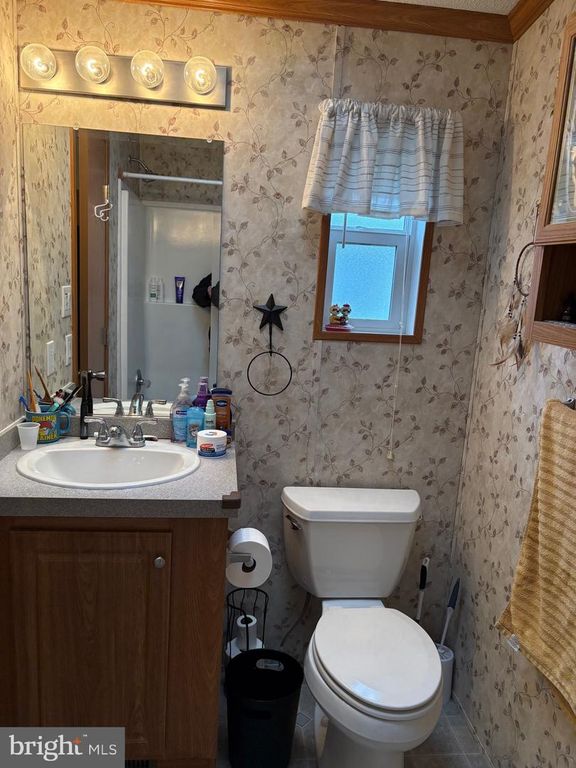 Image 18 of property listing at 3606 WHEELHOUSE RD, Middle River, MD 21220