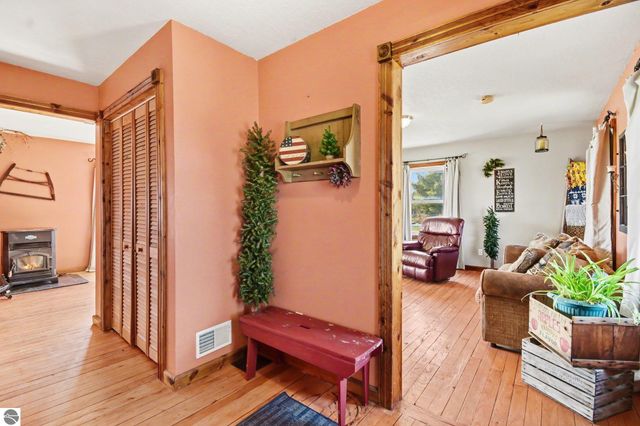 4861 Carpenter Road, Tawas City, MI 48763