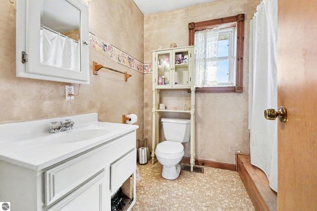 4861 Carpenter Road, Tawas City, MI 48763