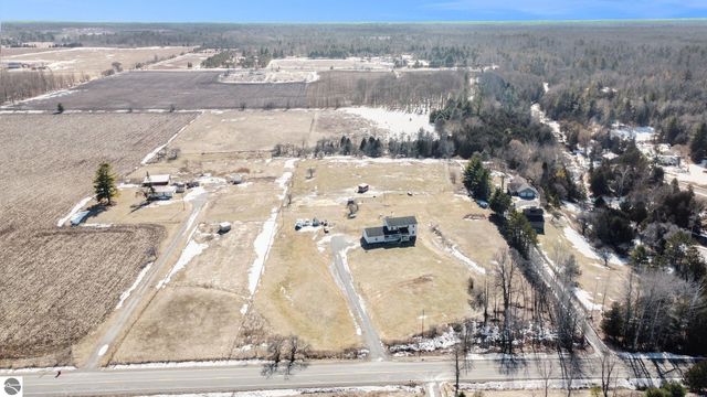4861 Carpenter Road, Tawas City, MI 48763
