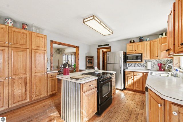 4861 Carpenter Road, Tawas City, MI 48763