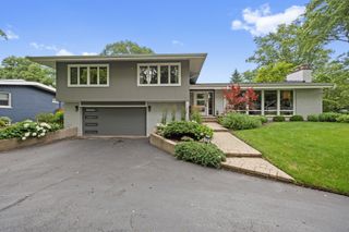 711 Elder Court, Glencoe, IL 60022