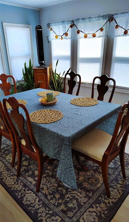 Image 9 of property listing at 714 48TH B AVENUE E, Bradenton, FL 34203