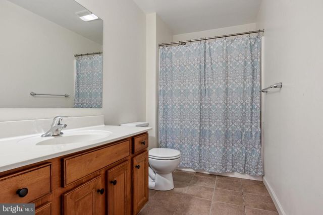 560 NANTUCKET DR, Red Lion, PA 17356