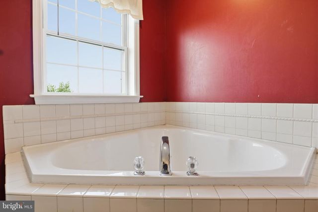 560 NANTUCKET DR, Red Lion, PA 17356