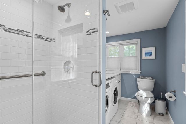 864 W Yarmouth Road, Yarmouth Port, MA 02675