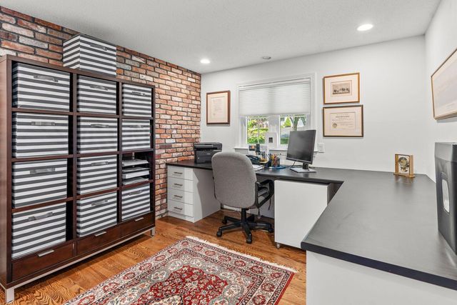 864 W Yarmouth Road, Yarmouth Port, MA 02675