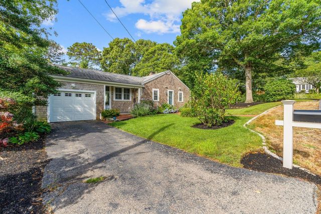 864 W Yarmouth Road, Yarmouth Port, MA 02675