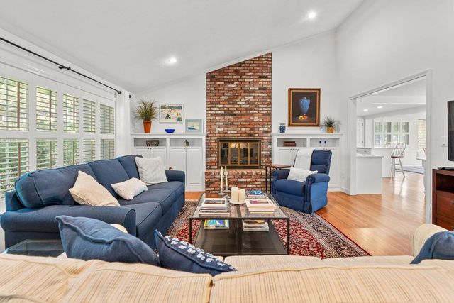 864 W Yarmouth Road, Yarmouth Port, MA 02675