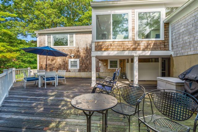 864 W Yarmouth Road, Yarmouth Port, MA 02675