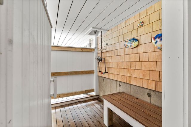 864 W Yarmouth Road, Yarmouth Port, MA 02675