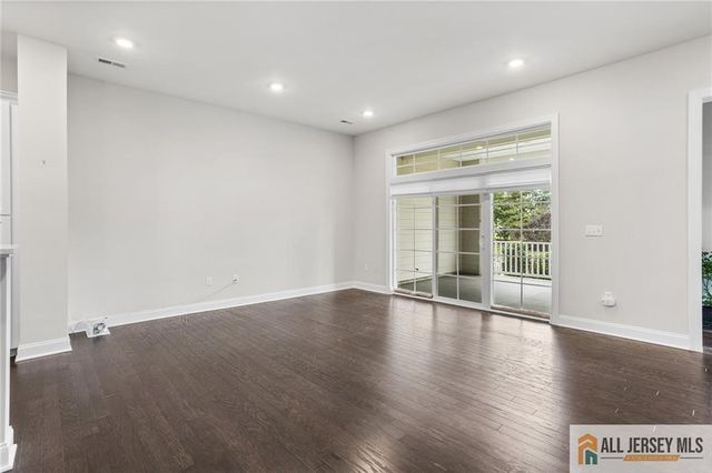 38 Hamilton Drive, Cranbury, NJ 08512