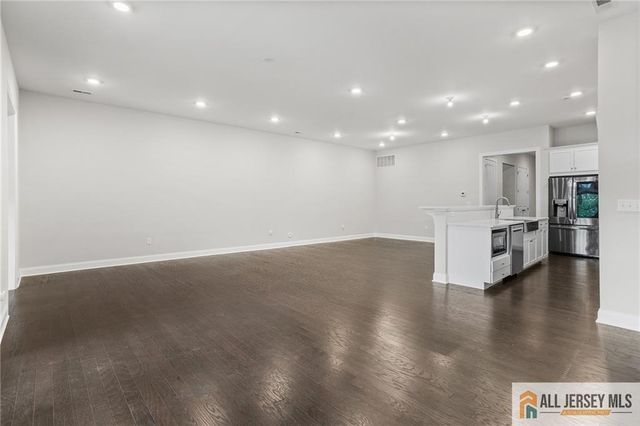 38 Hamilton Drive, Cranbury, NJ 08512