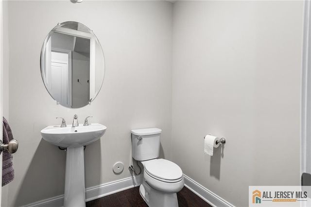 38 Hamilton Drive, Cranbury, NJ 08512