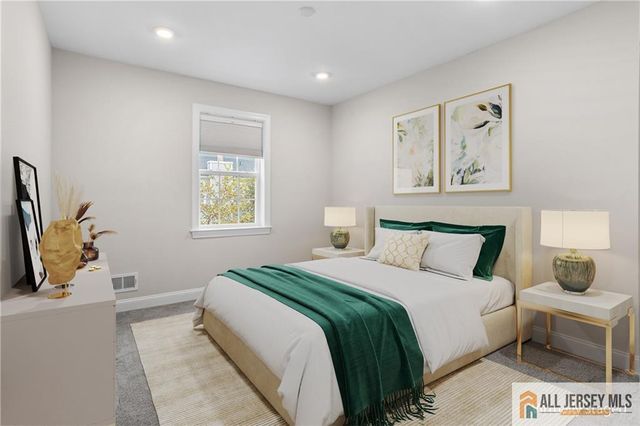 38 Hamilton Drive, Cranbury, NJ 08512